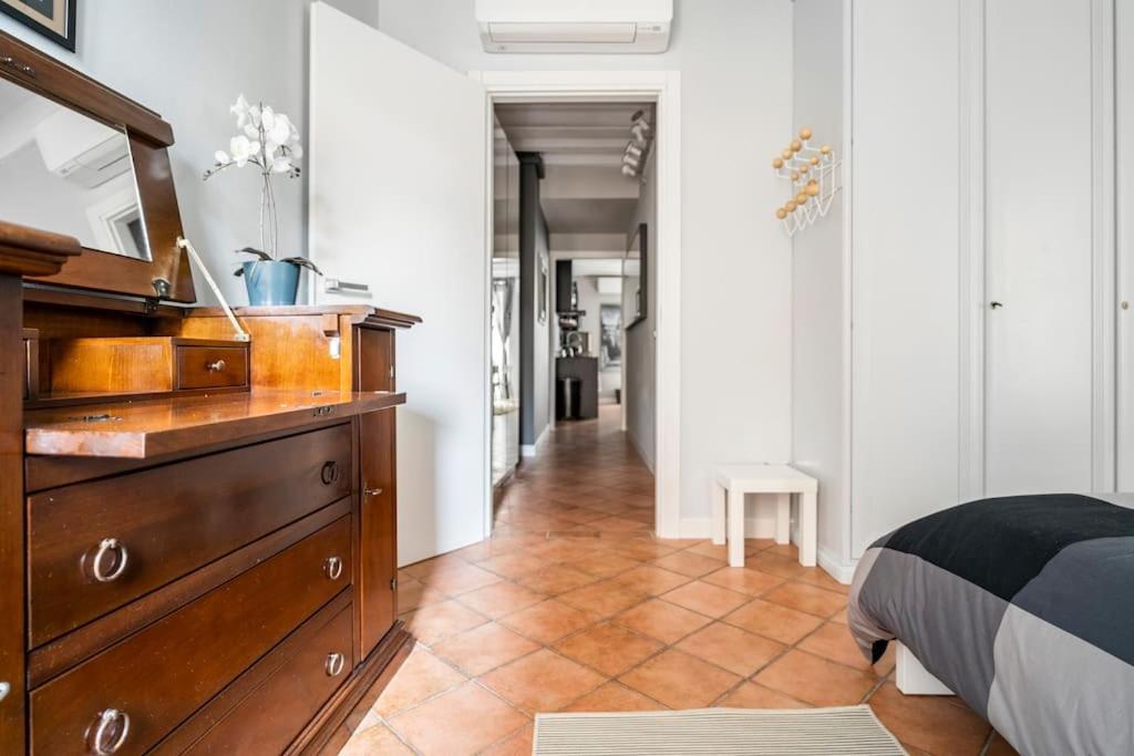 Appartement L'Atelier Del Centro: Tra Design, Storia E Fascino à Brescia Extérieur photo