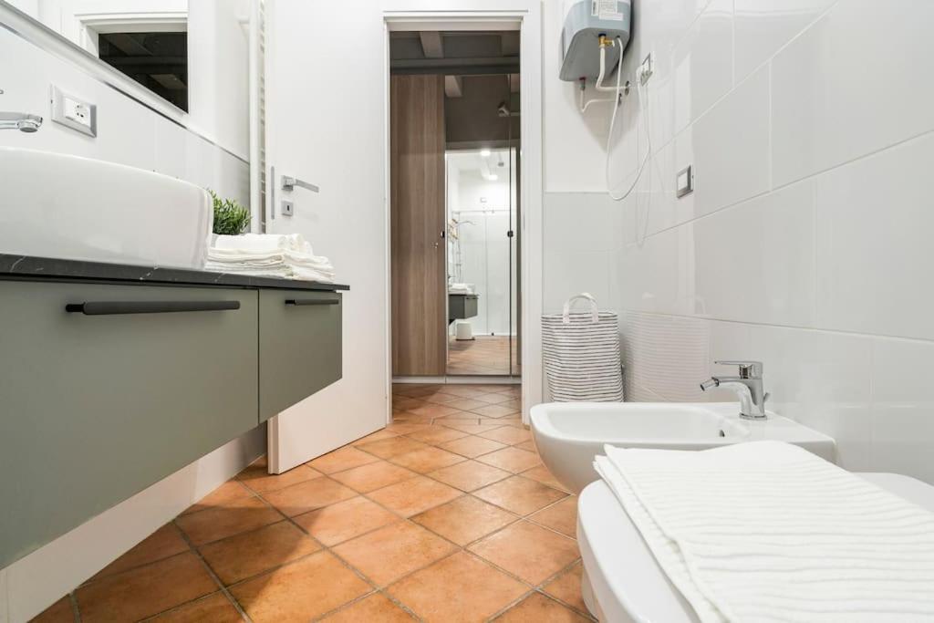 Appartement L'Atelier Del Centro: Tra Design, Storia E Fascino à Brescia Extérieur photo