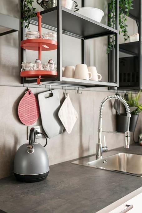 Appartement L'Atelier Del Centro: Tra Design, Storia E Fascino à Brescia Extérieur photo